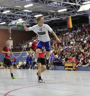 Header handball